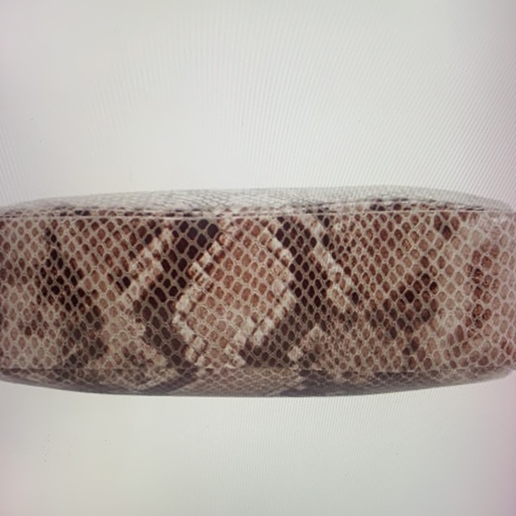 - Clare .V Midi Sac Croc Print Leather Crossbody Bag
CLARE V. - Picture 6 of 7